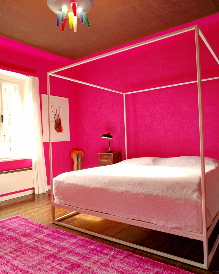 rosa und blau am See - Bodensdorf, Austria | Good Travel